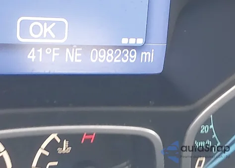 2013 Ford Focus Se z USA, uszkodzony, nr VIN 1FADP3F25DL330914